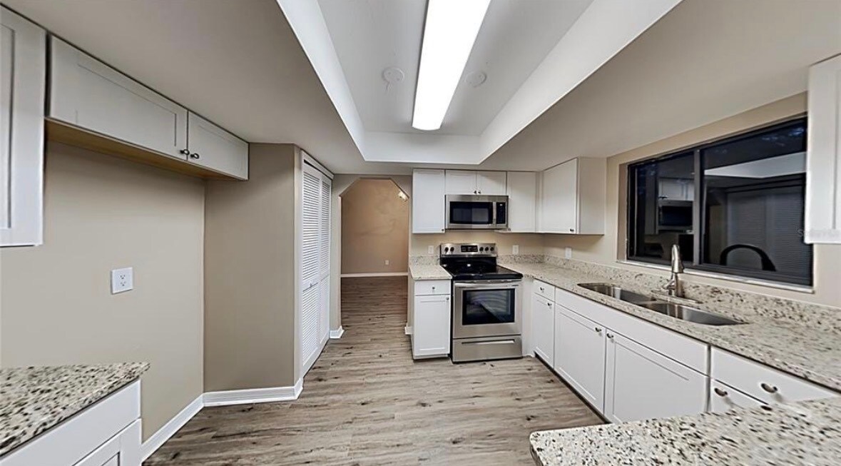 Building Photo - 5935 Clays Mill Dr