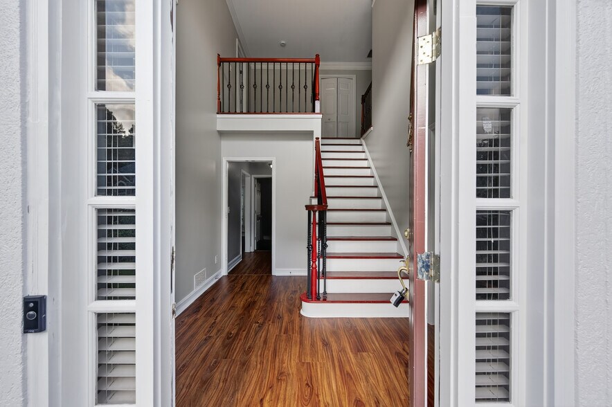 Building Photo - 3760 Peachbluff Ct