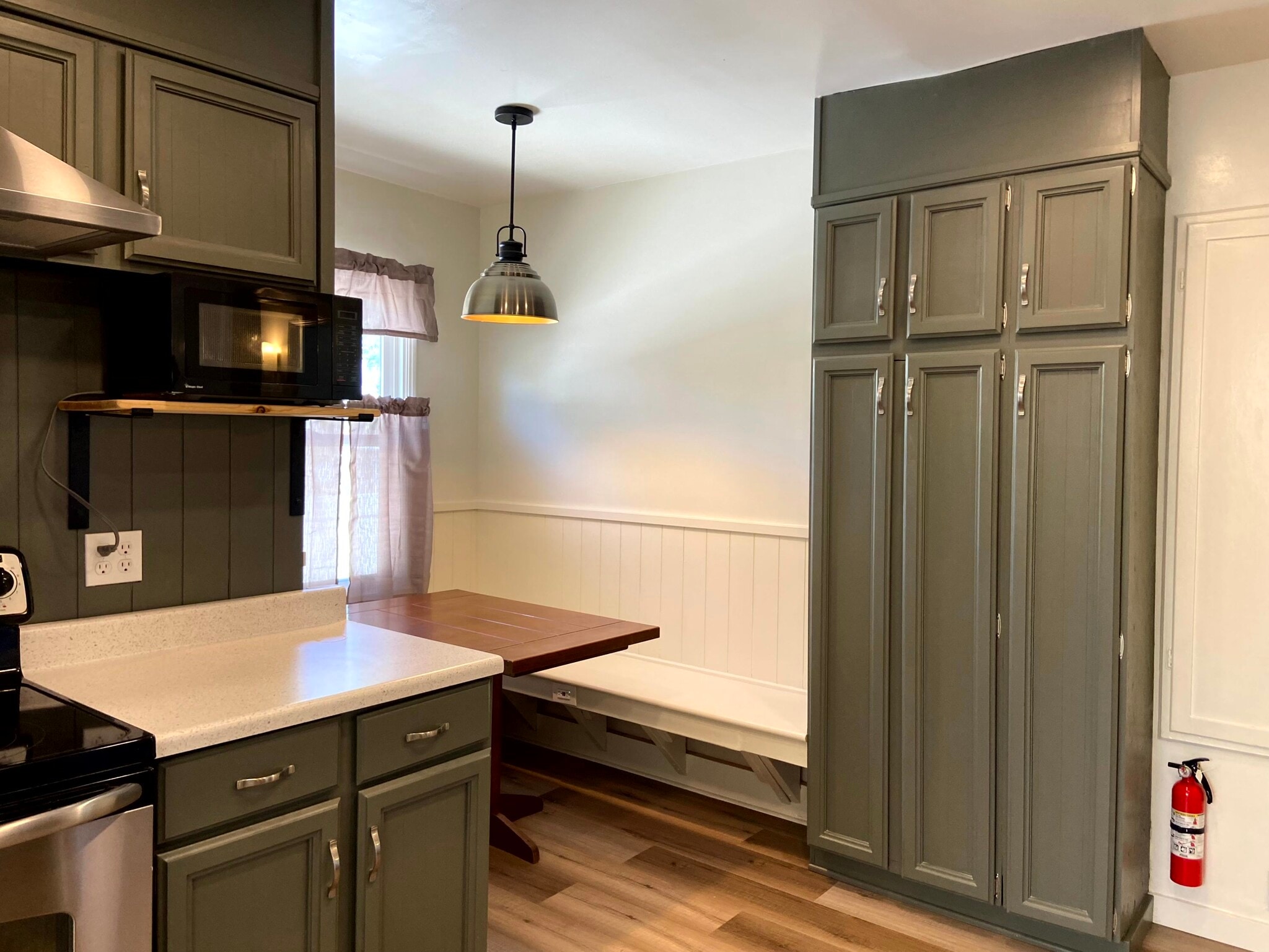 Breakfast Nook - 3855 Nordin Ave