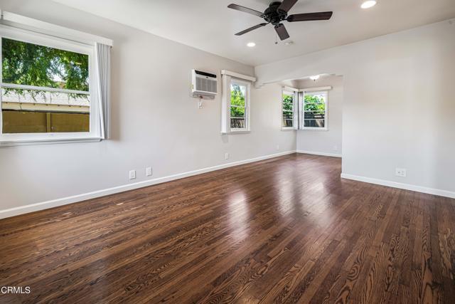 Building Photo - 499 N Oakland Ave