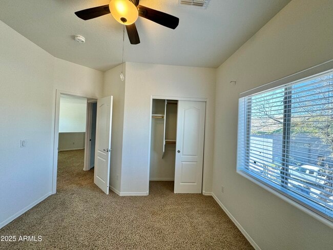 Building Photo - 1838 E Anderson Dr