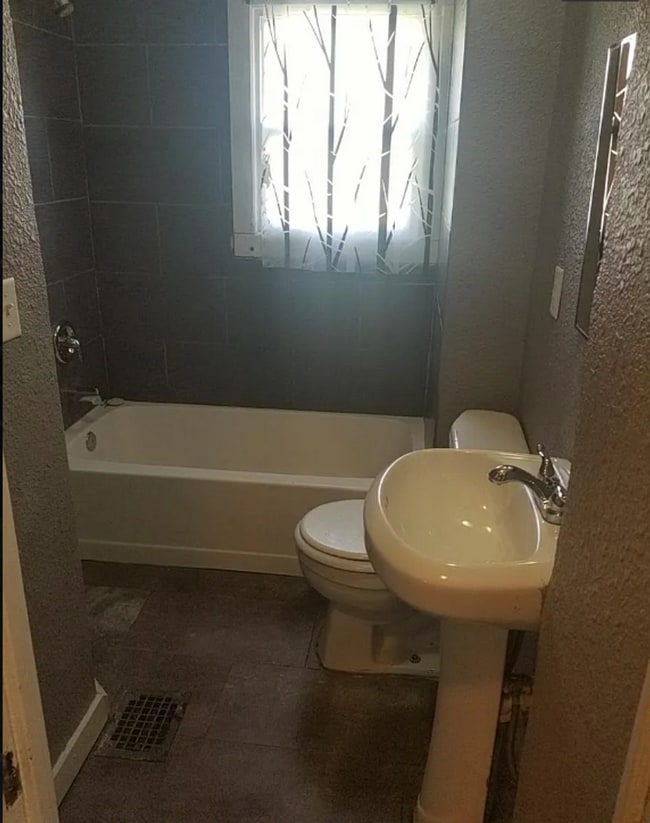 Building Photo - **COMING SOON** Charming 2-story home in R...