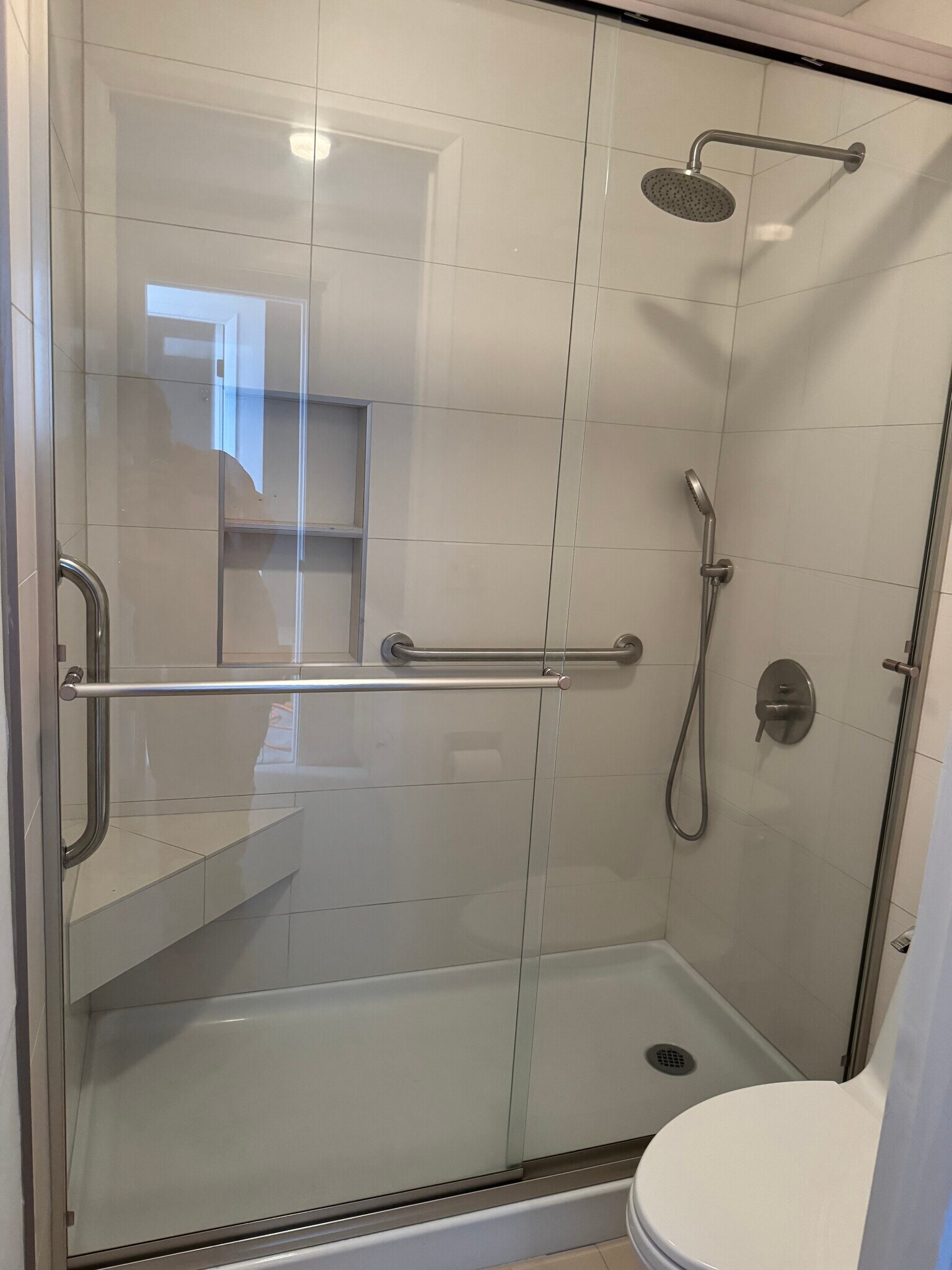 Upstairs bathroom - 1717 150th Ave SE