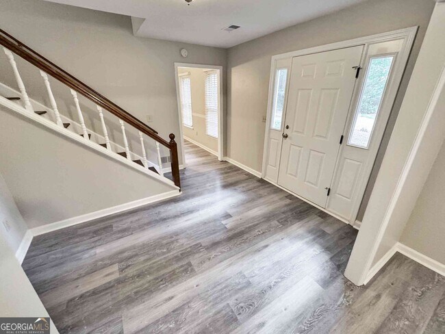 Building Photo - 4051 Coyte Dr