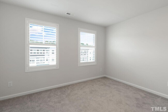 Building Photo - 4964 Southern Magnolia Dr