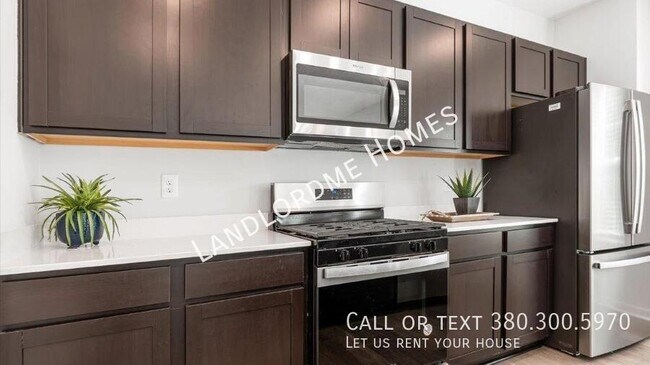 Building Photo - 163 Badger Pass