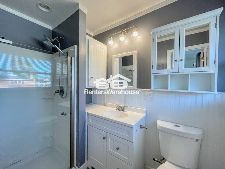 Building Photo - 5801 Townley Ave