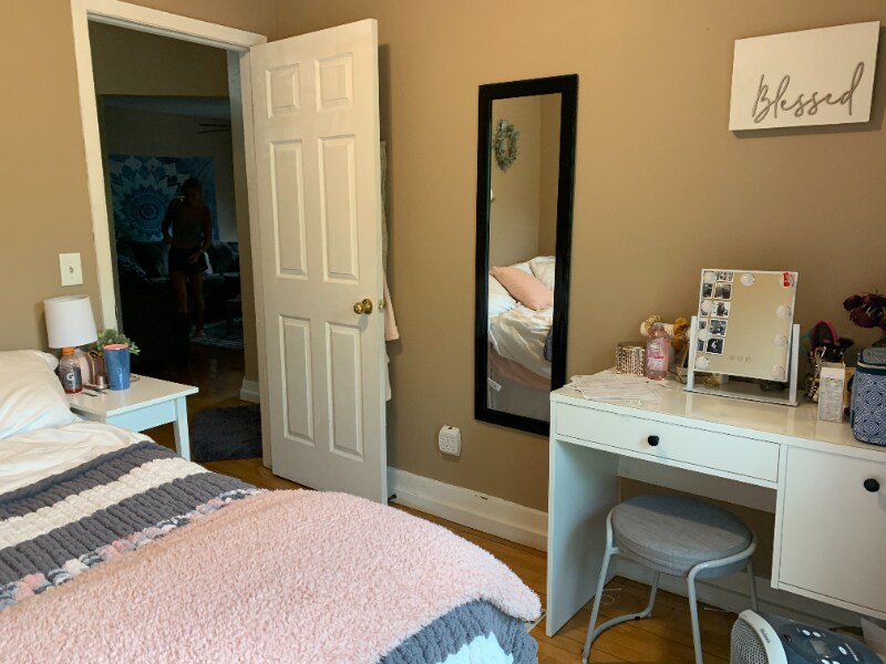 Building Photo - 916 Marshall Ave