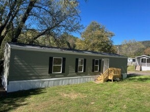 Building Photo - 25 Willow Ct