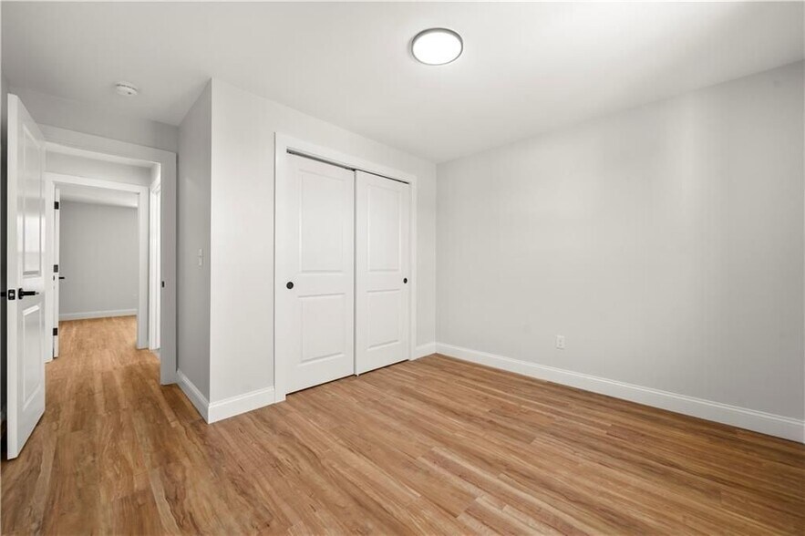 Building Photo - 36 Evarts St