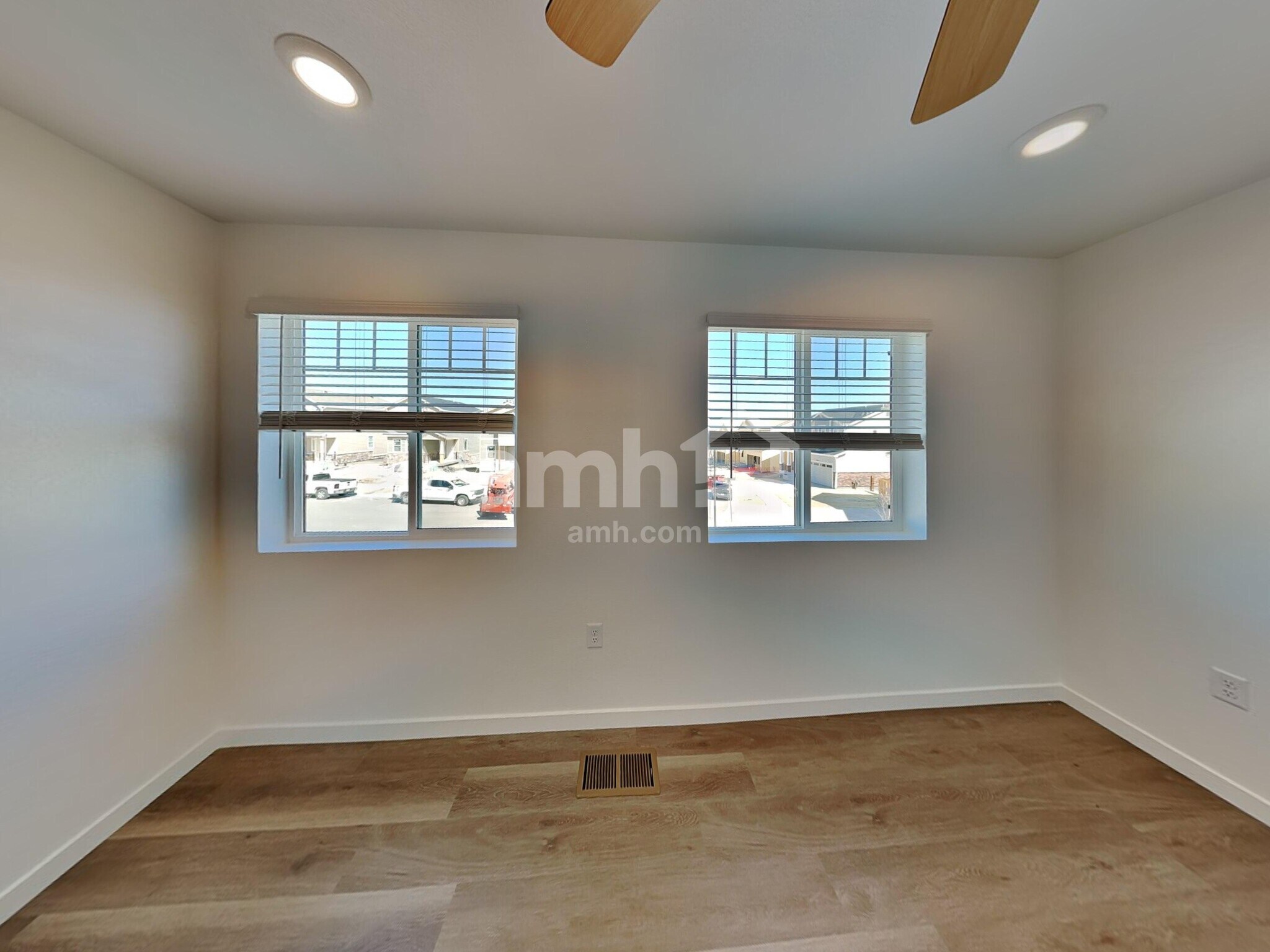 Building Photo - 26106 E Calhoun Pl