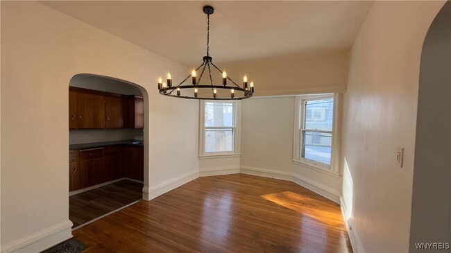 Building Photo - 204 Union St