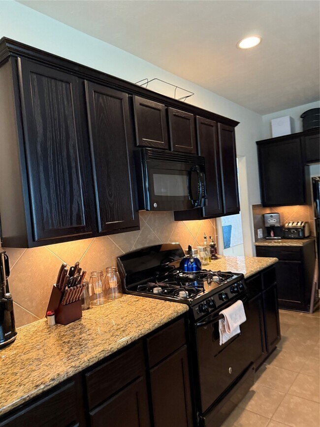 Building Photo - 8315 Quest Ct