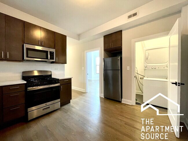 Building Photo - 3401 W Fullerton Ave