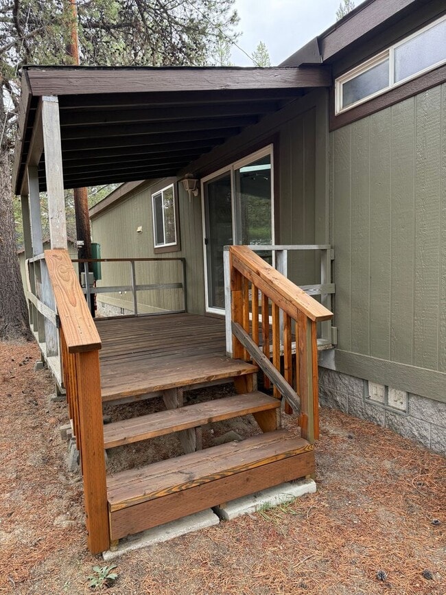 Building Photo - Open floor plan-Lots of upgrades