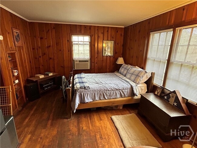 Building Photo - 396 Pinecrest Dr