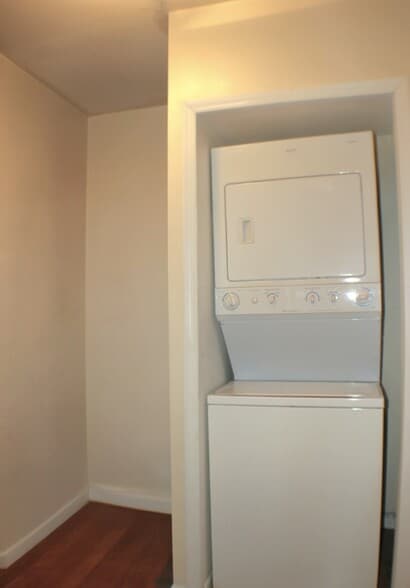 Building Photo - 1314 Walnut St