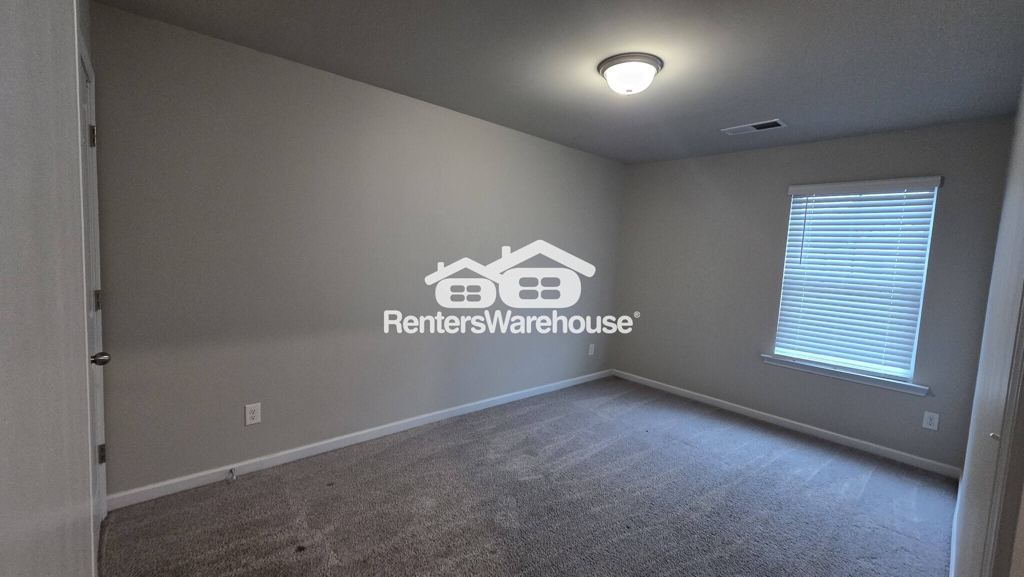 Building Photo - 7055 Mimosa Blf