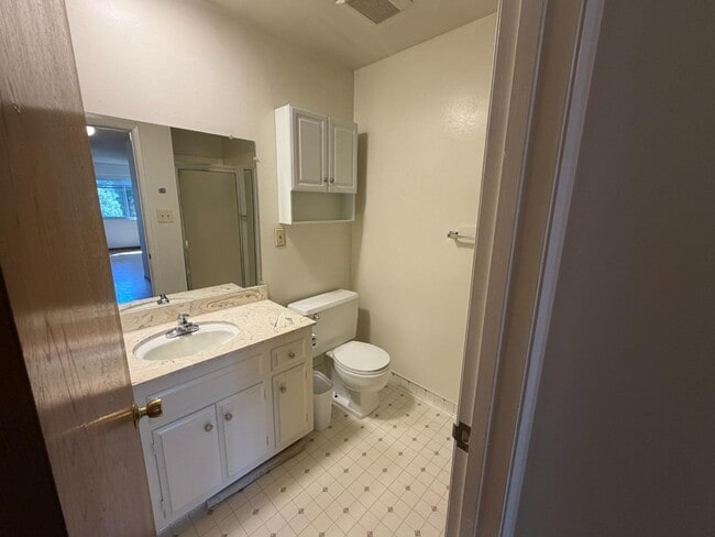 Building Photo - 1355 Palos Verdes Dr