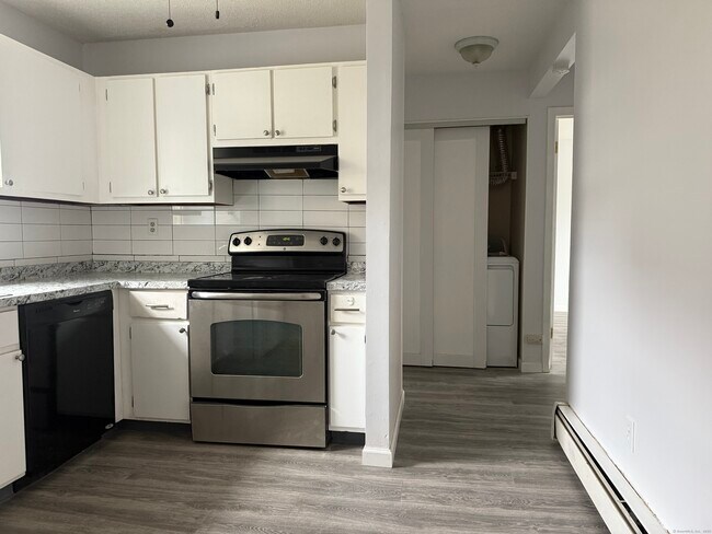 Building Photo - 226 Laurel St