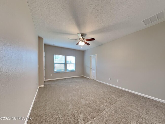 Building Photo - 164 Bloomfield Wy