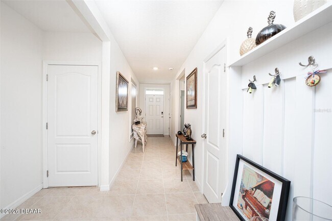 Building Photo - 1326 Middle Lk Dr