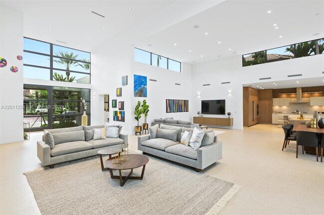 Building Photo - 401 Royal Plaza Dr