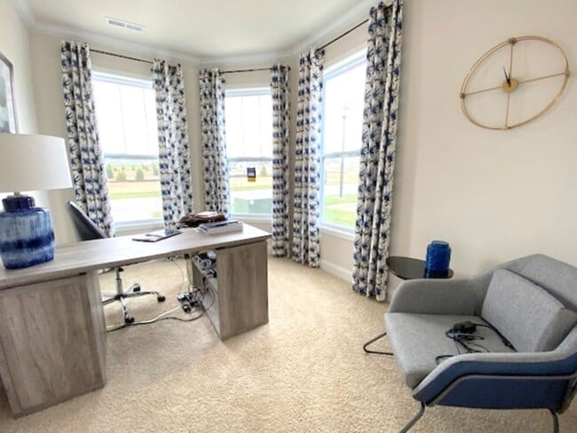 Building Photo - Newer Construction Townhome in Hendersonville