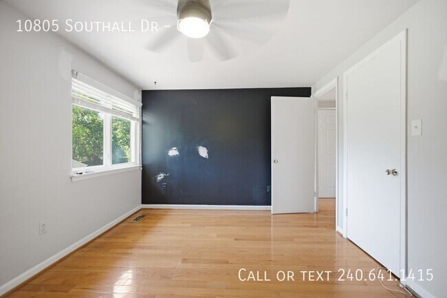 Building Photo - 10805 Southall Dr