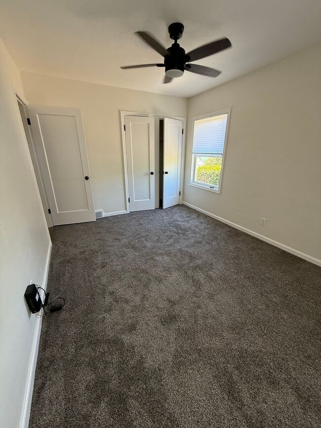 Building Photo - Newly Remodeled 3 Bed/2 Bath in North Bend