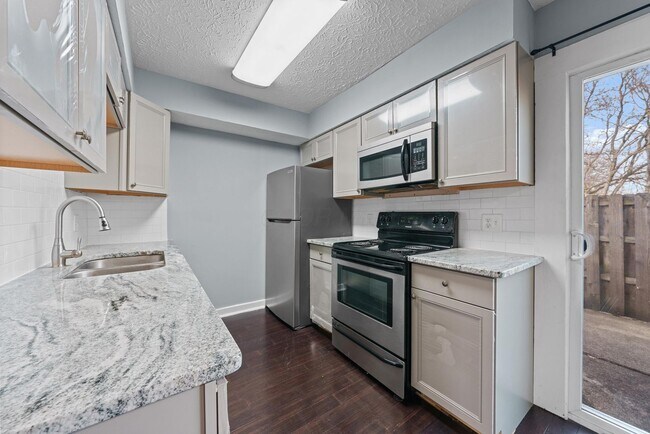 Building Photo - 444 Edinburgh Rd