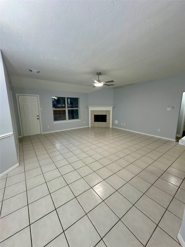 Building Photo - 8810 Barron Wood Cir E