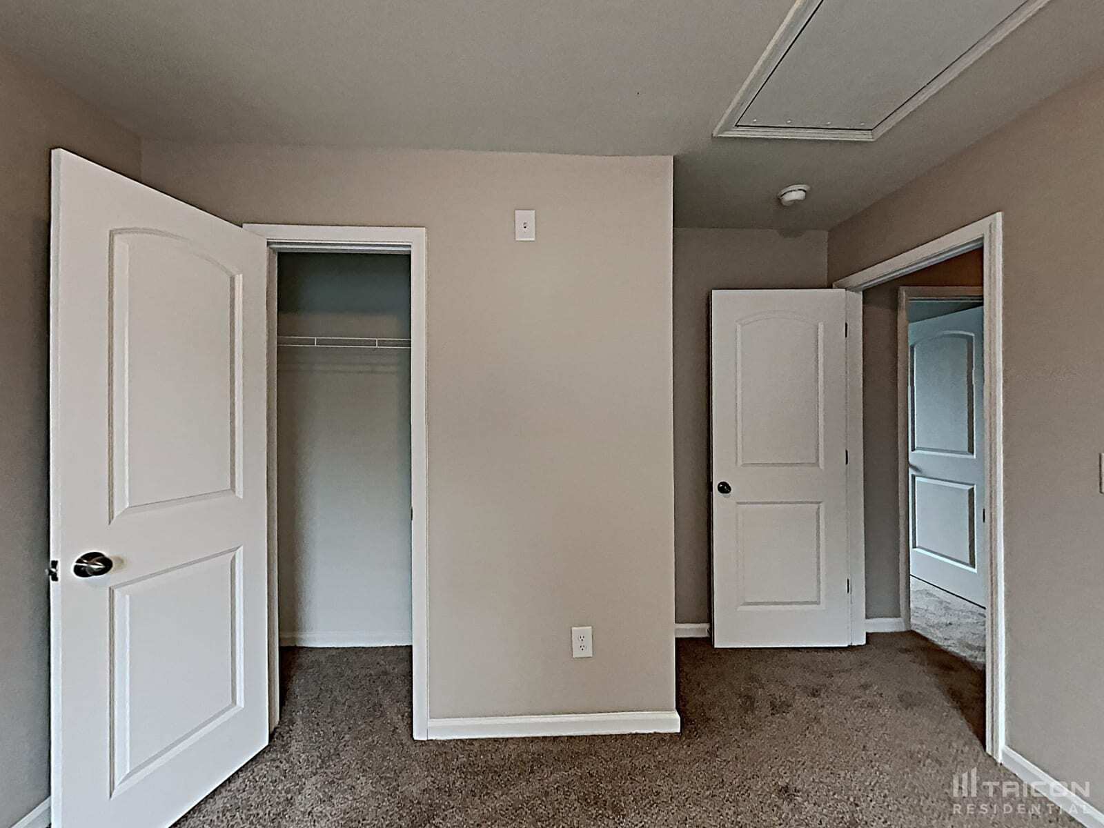 Building Photo - 117 Vermillian Dr
