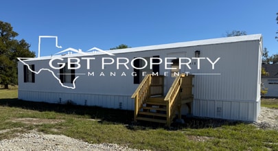 Building Photo - 3/2 in Bremond