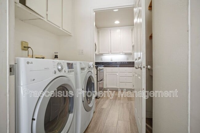 Building Photo - 1857 Monaco Dr