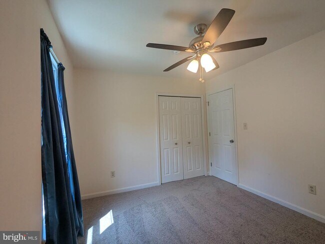 Building Photo - 2051 Collins Ct