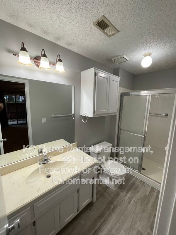 Building Photo - 12013 W 58th Pl