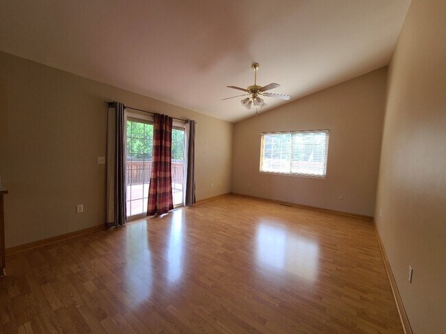 Building Photo - 921 Centennial Dr