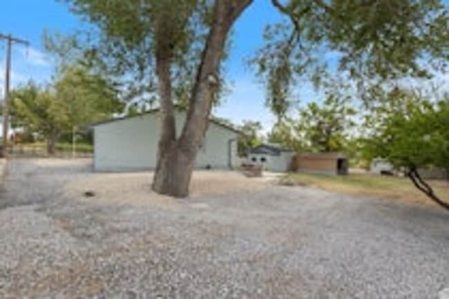 Building Photo - 2085 N 900 W
