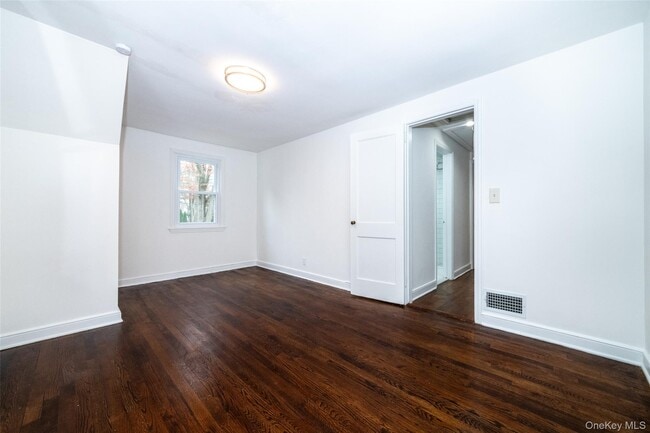 Building Photo - 83 Stevenson Ave