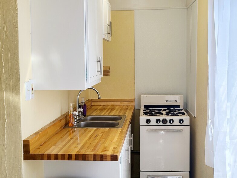 Building Photo - 4723 Carondelet St