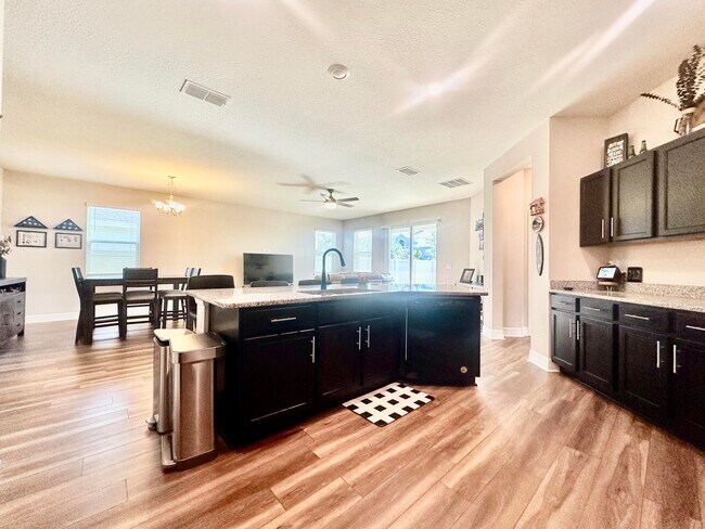 Building Photo - 1256 Potenza Dr