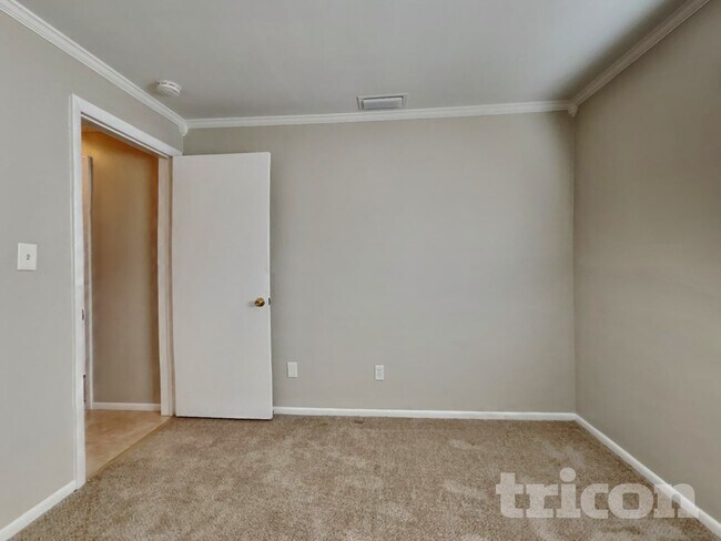 Building Photo - 2166 Timber Lane Clearwater FL