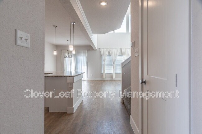 Building Photo - 272 Sapphire Dr