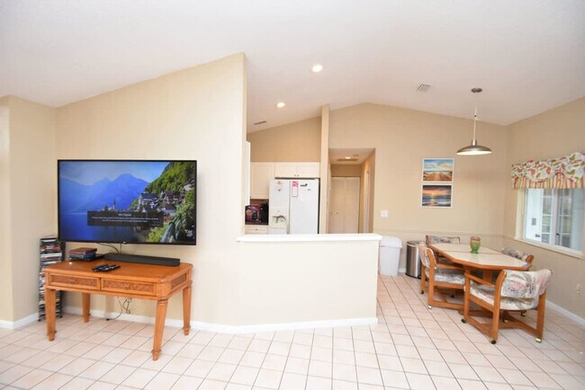 Building Photo - 60 Westover Ln