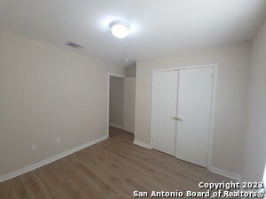 Building Photo - 10527 Hunters Pond