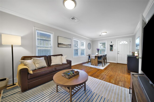 Building Photo - 1132 E 28th St