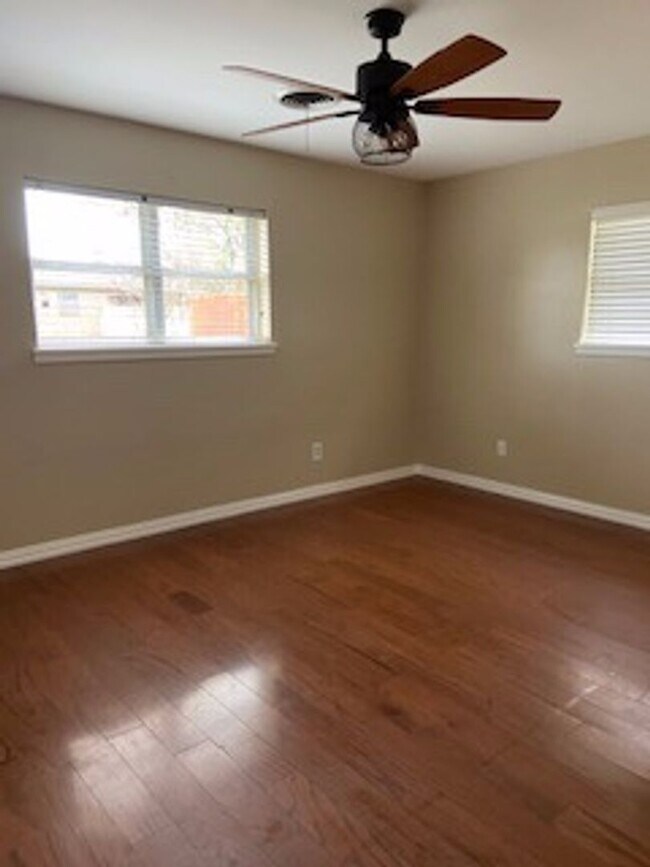 Building Photo - 2250 Greenbriar Drive