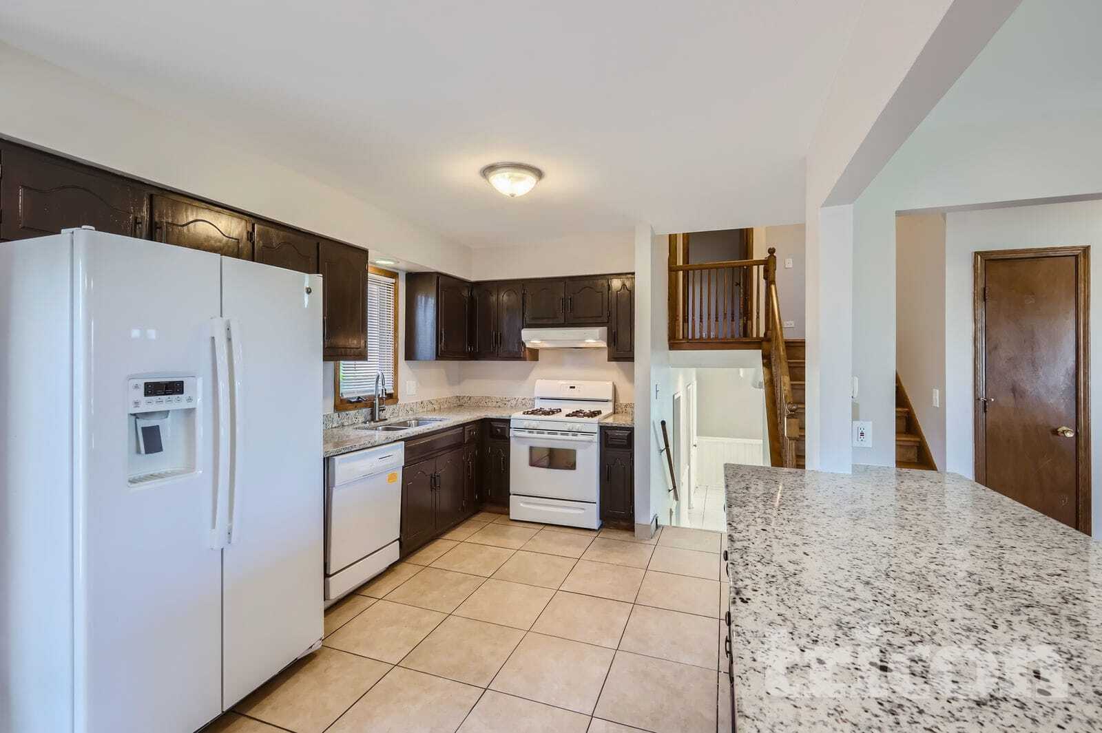 Building Photo - 285 Polo Club Dr