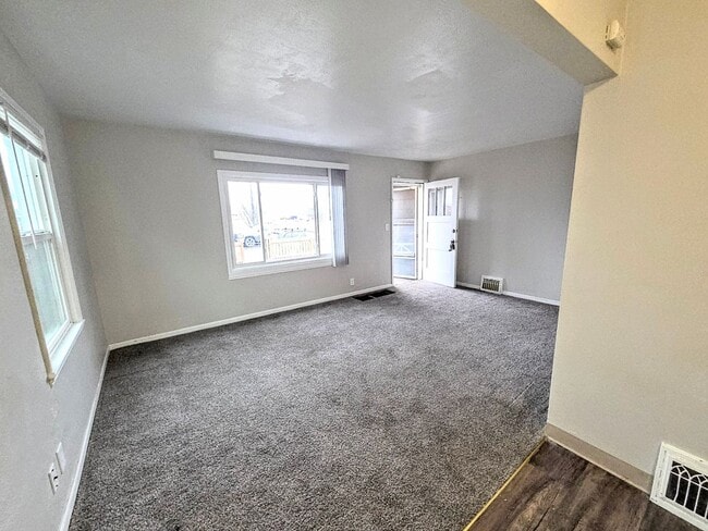 Building Photo - 5617 E Parkwater Ave